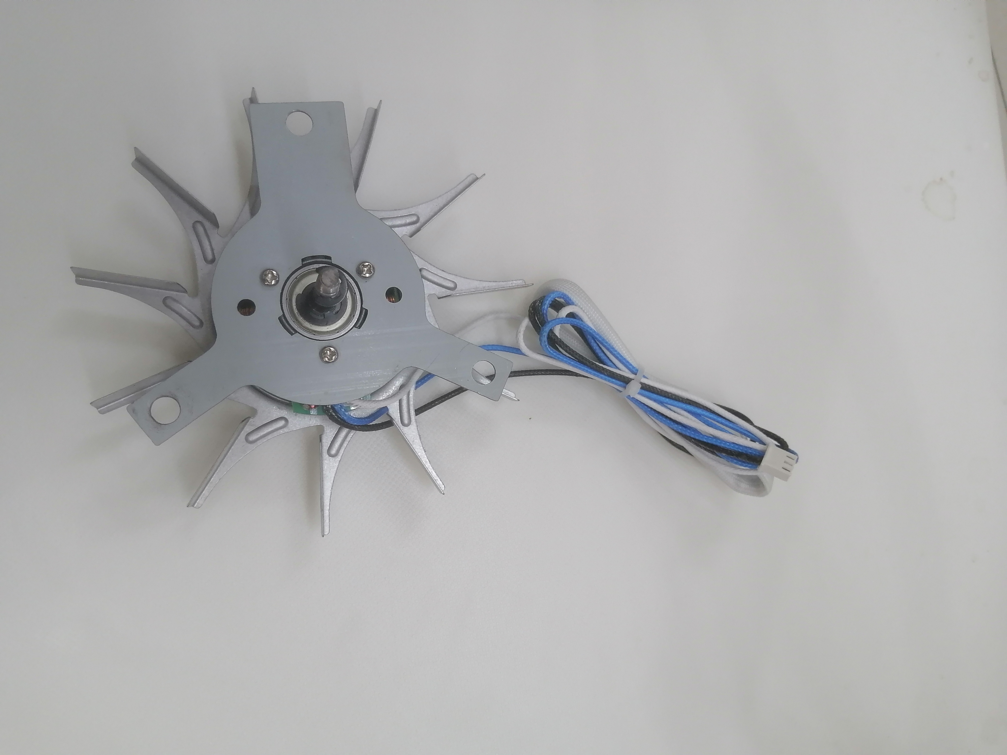 Motor sin escobillas CC trifásico para horno