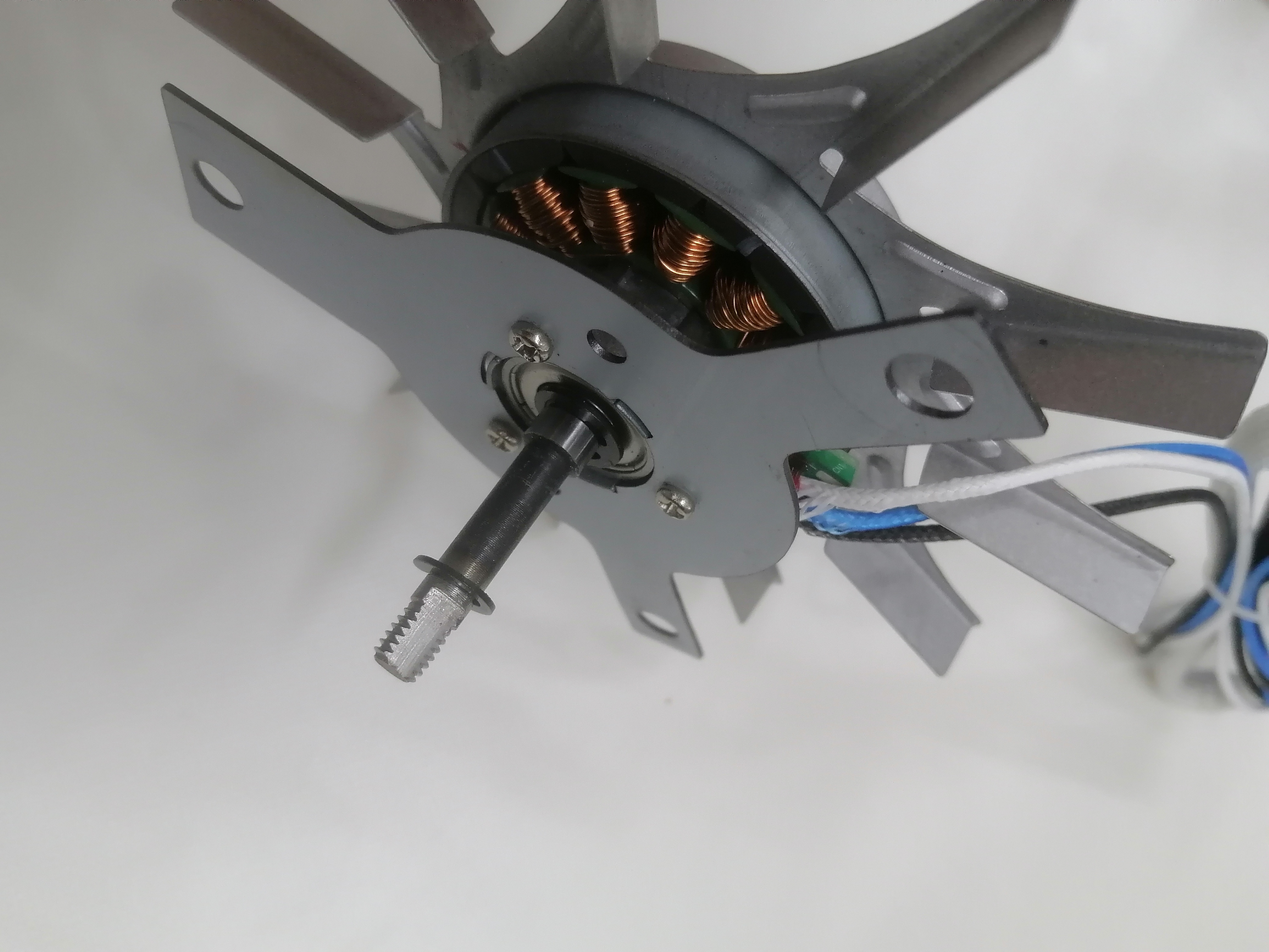 Motor sin escobillas CC trifásico para horno
